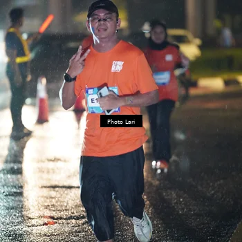 Runner Photo 7726062