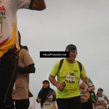 Runner Photo 7726076