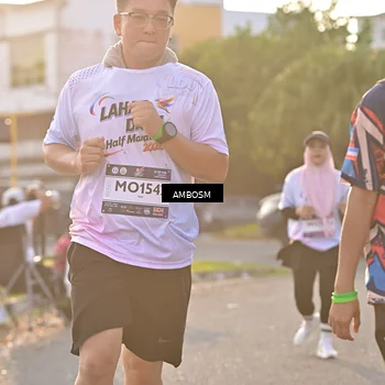 Runner Photo 7726079