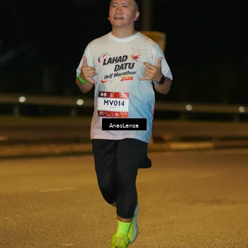 Runner Photo 7726080