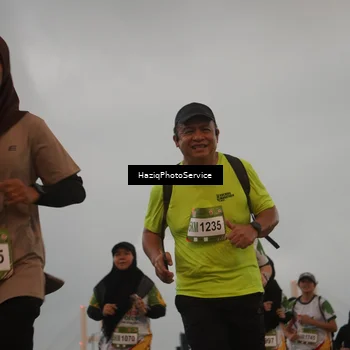Runner Photo 7726105