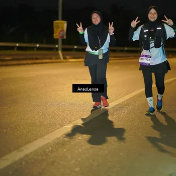 Runner Photo 7726111