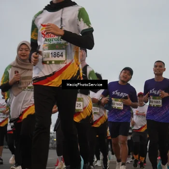 Runner Photo 7726121
