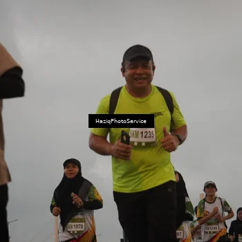 Runner Photo 7726124