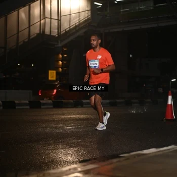Runner Photo 7726162