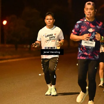 Runner Photo 7726176