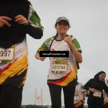 Runner Photo 7726206