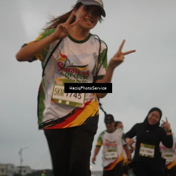 Runner Photo 7726211