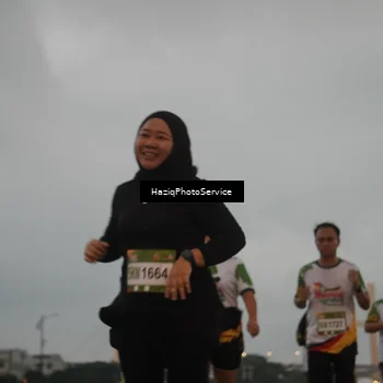 Runner Photo 7726249