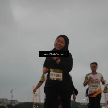 Runner Photo 7726261