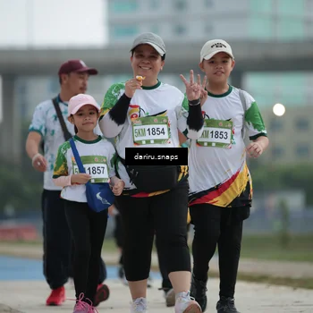 Runner Photo 7726280