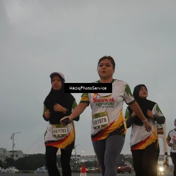 Runner Photo 7726341