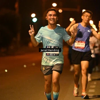 Runner Photo 7726342