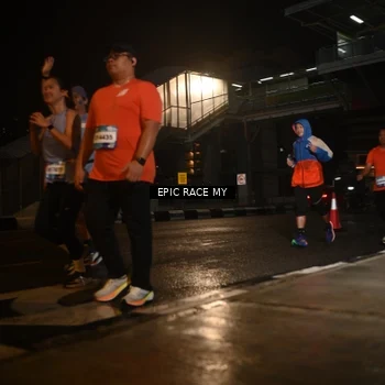 Runner Photo 7726364