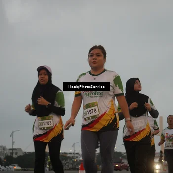 Runner Photo 7726395
