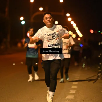 Runner Photo 7726402