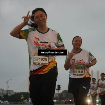 Runner Photo 7726418