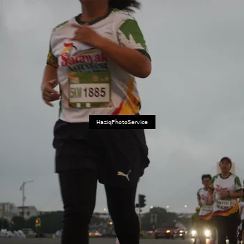 Runner Photo 7726419