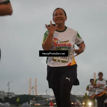 Runner Photo 7726438