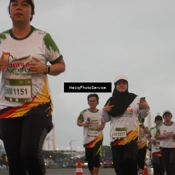 Runner Photo 7726492