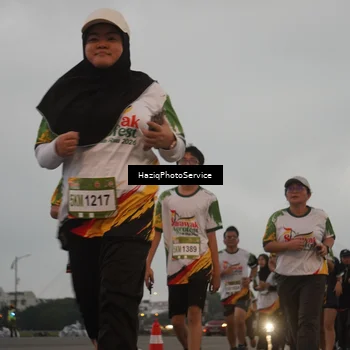 Runner Photo 7726531