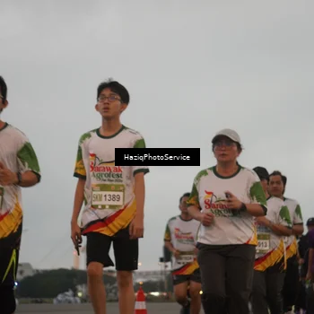 Runner Photo 7726571