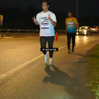 Runner Photo 7726575