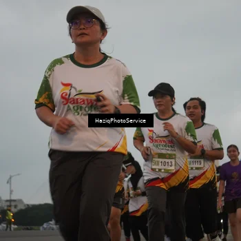 Runner Photo 7726594