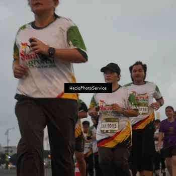 Runner Photo 7726613