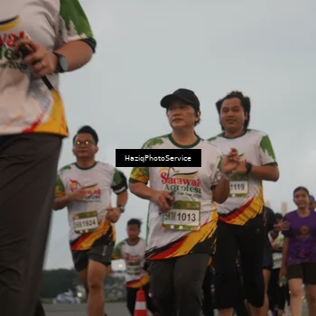 Runner Photo 7726615