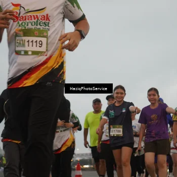 Runner Photo 7726653