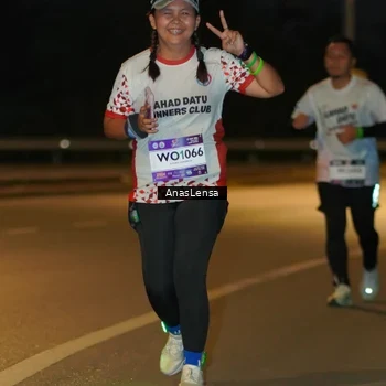 Runner Photo 7726684