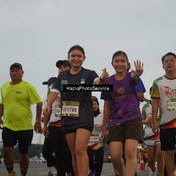 Runner Photo 7726688
