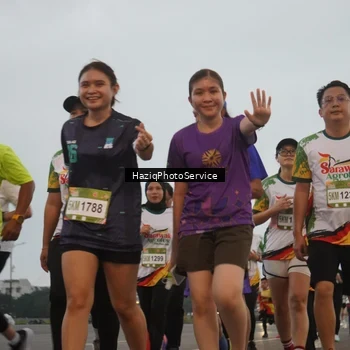 Runner Photo 7726708
