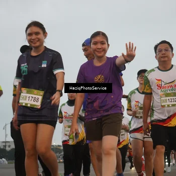 Runner Photo 7726710