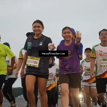 Runner Photo 7726725