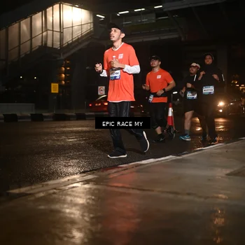Runner Photo 7726743