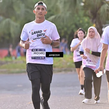Runner Photo 7726772