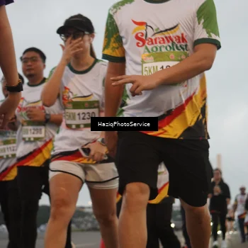 Runner Photo 7726789