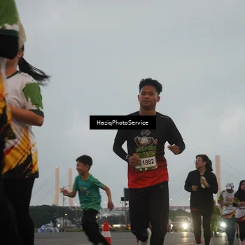 Runner Photo 7726801