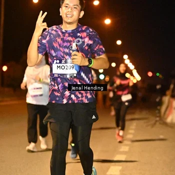 Runner Photo 7726807