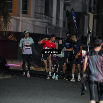 Runner Photo 7726808