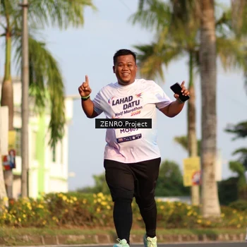 Runner Photo 7726814