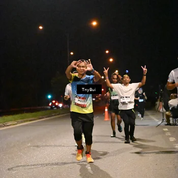 Runner Photo 7726849