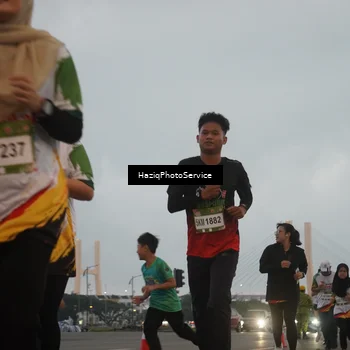 Runner Photo 7726851
