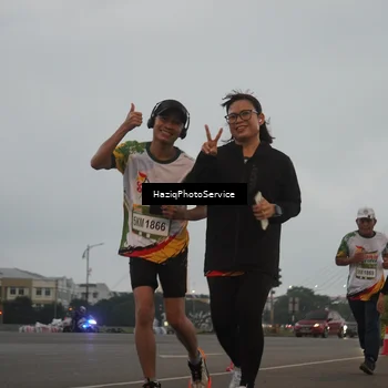 Runner Photo 7726858