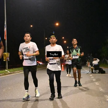 Runner Photo 7726859
