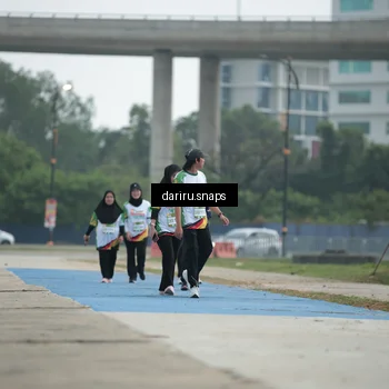 Runner Photo 7726878