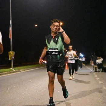 Runner Photo 7726886