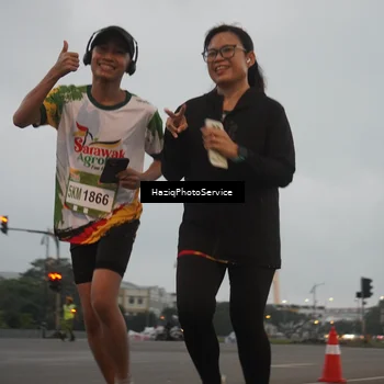 Runner Photo 7726900